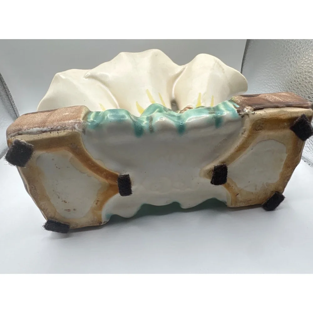 Vintage McCoy Pottery Calla Lily Triple Vase Hand Painted Cream Green 6.25in